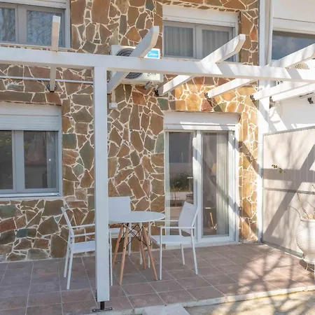 Infinity Seaside Nea Kallikrateia