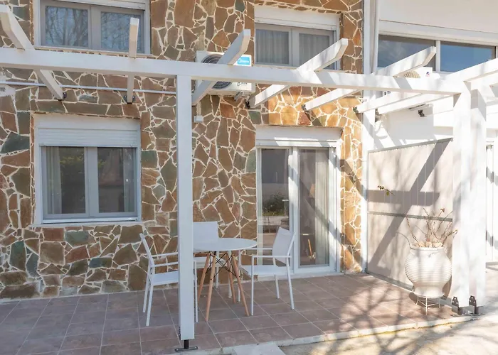 Infinity Seaside Nea Kallikrateia